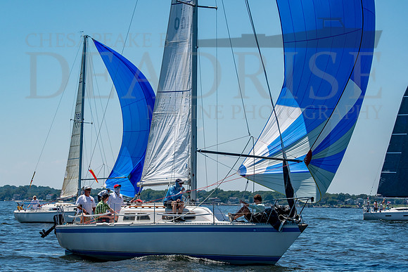 DEADRISE MARINE PHOTO-BYCA RACE TO BALTIMORE-4631