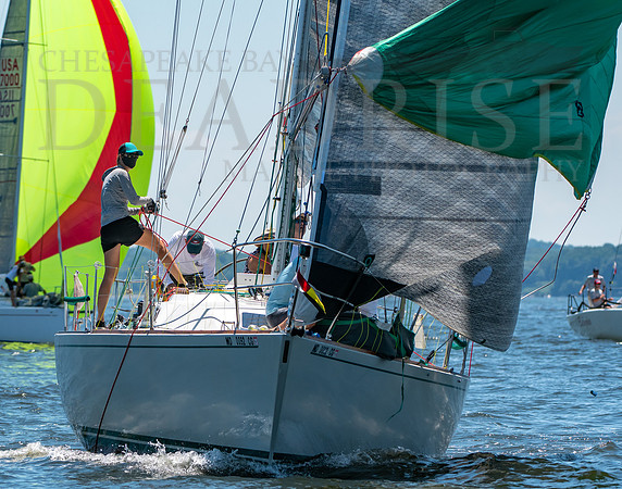 DEADRISE MARINE PHOTO-BYCA RACE TO BALTIMORE-4923